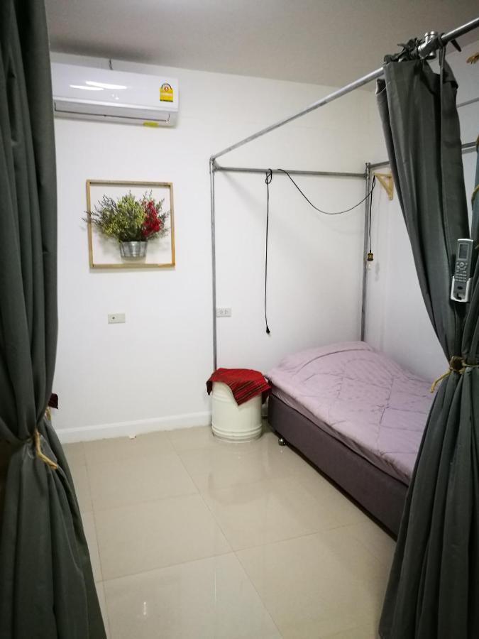 Pak Chong More Hostel エクステリア 写真