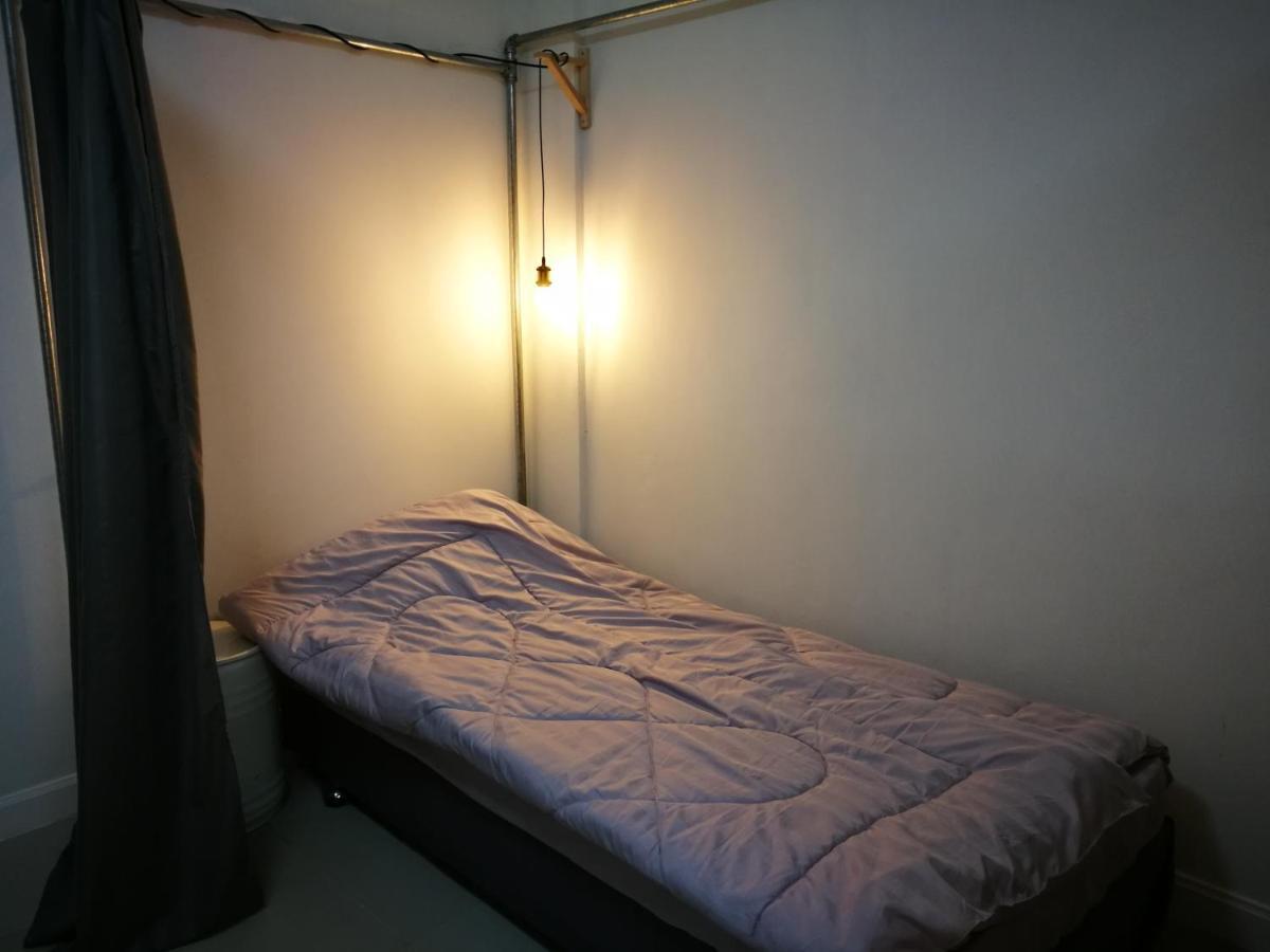 Pak Chong More Hostel エクステリア 写真
